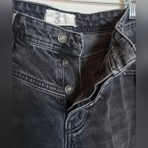 We The Free Shelby Low Rise Boyfriend Jeans Straight Leg, Black Size 31 - Picture 4 of 5